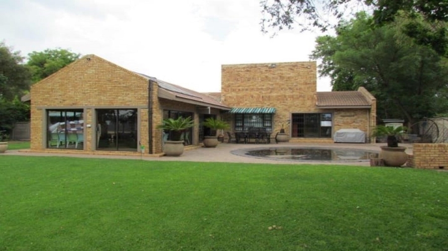 4 Bedroom Property for Sale in Vaalpark Free State